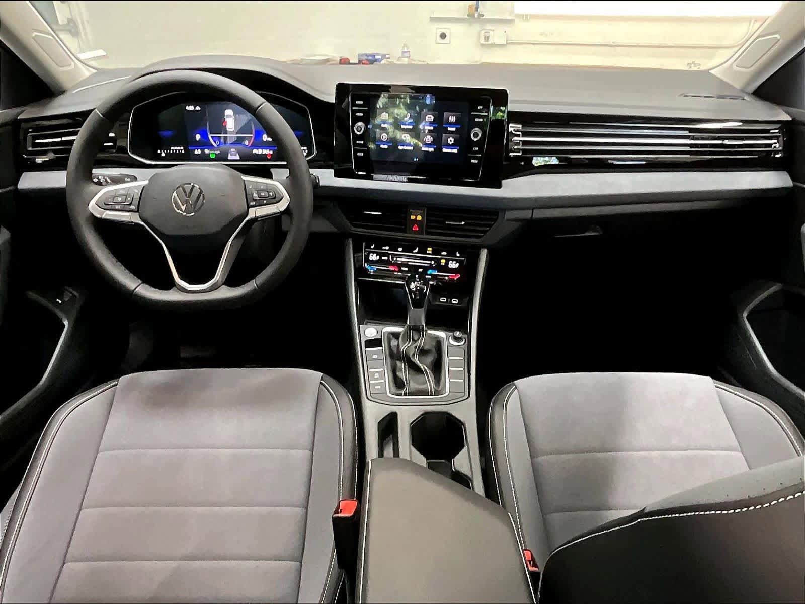 New 2026 Volkswagen Jetta SE FWD image 7
