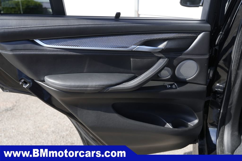 Used 2016 BMW X5 M image 38