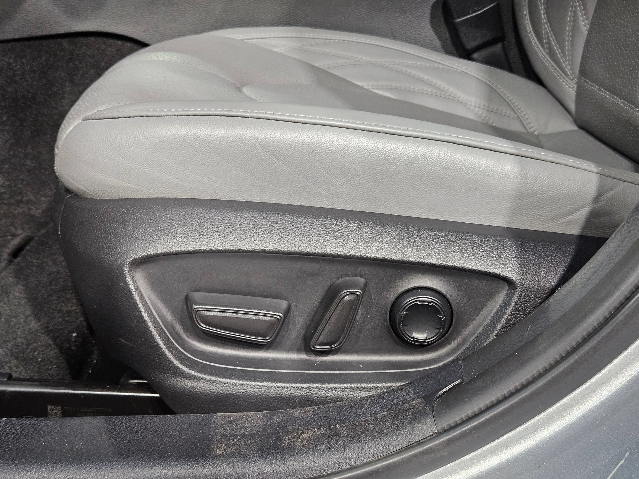 Used 2021 Toyota Avalon Limited w/ Advanced Safety Package FWD image 23