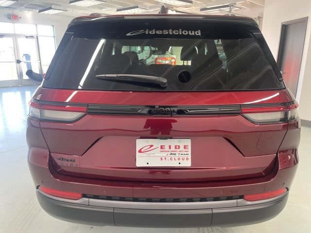 New 2026 Jeep Grand Cherokee Altitude AWD/4WD image 7