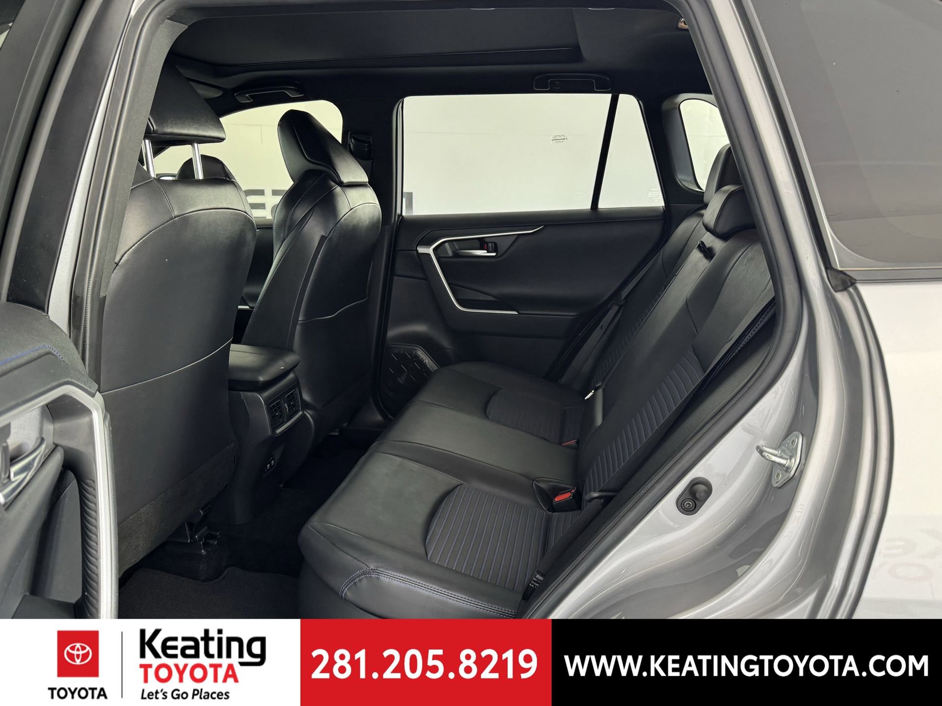 Used 2019 Toyota RAV4 XSE AWD/4WD image 15