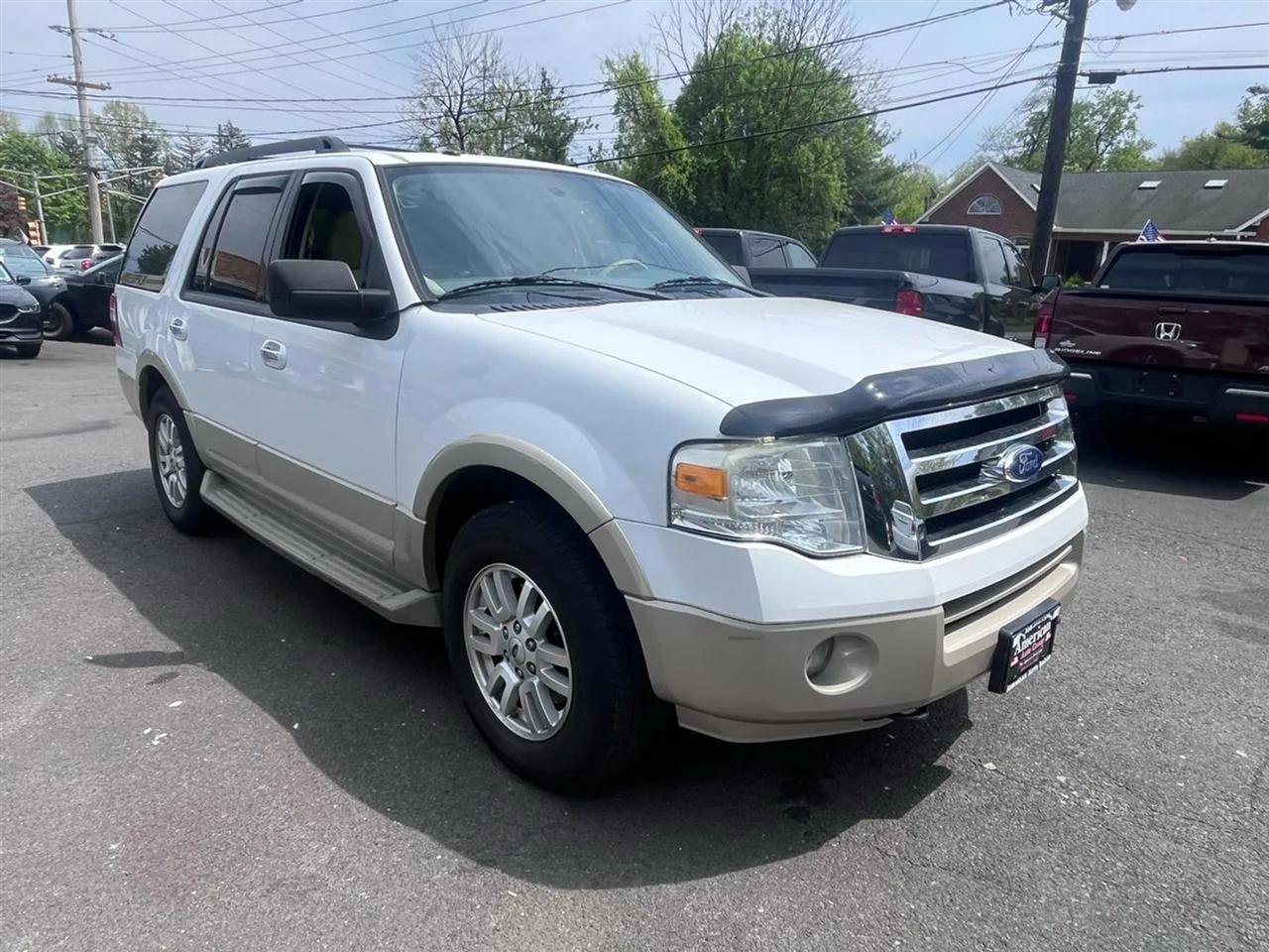 Used 2010 Ford Expedition Eddie Bauer AWD/4WD image 3