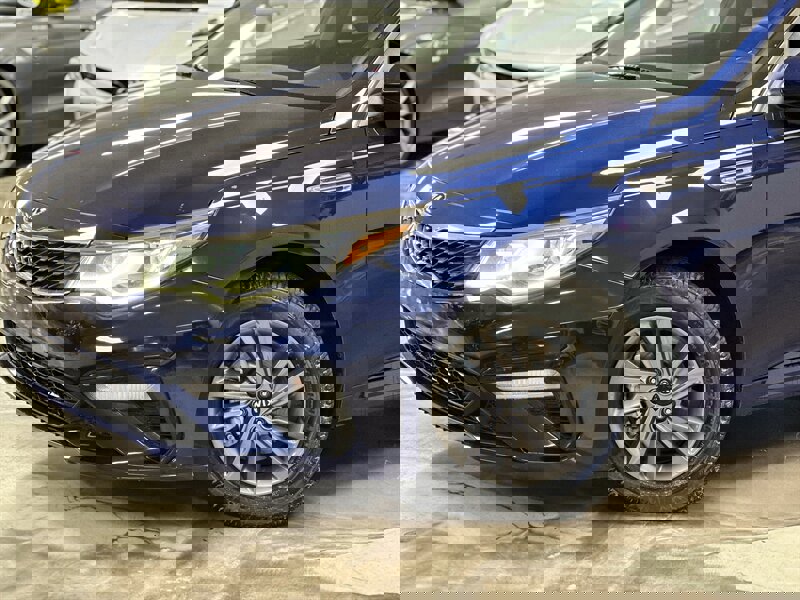 Used 2020 Kia Optima LX image 11