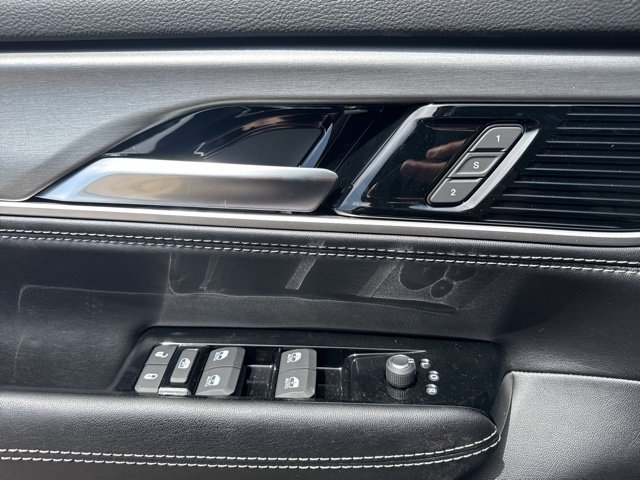 New 2026 Jeep Grand Wagoneer L 2WD image 10
