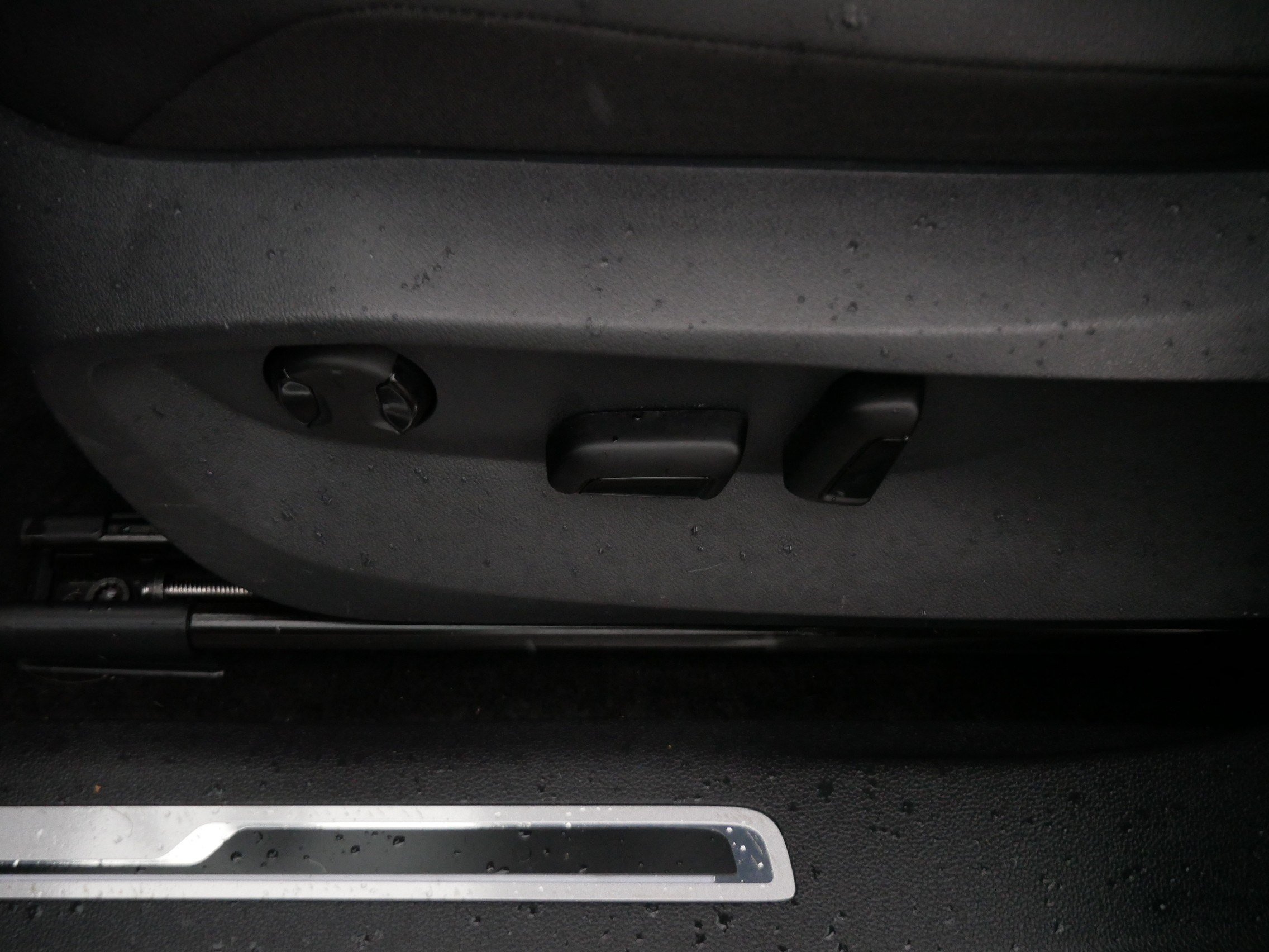 Certified 2024 Volkswagen Tiguan Wolfsburg Edition AWD/4WD image 20
