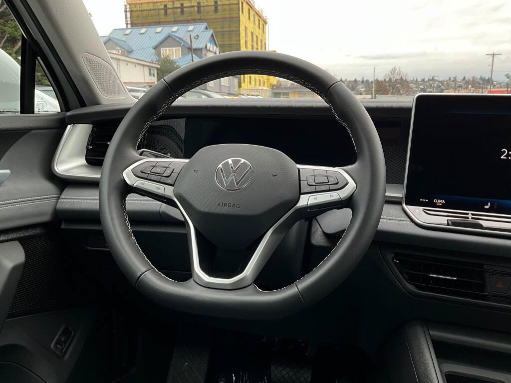 New 2026 Volkswagen Tiguan SE AWD/4WD image 20
