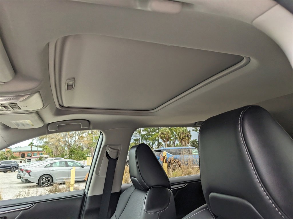 Used 2022 Toyota RAV4 Limited image 25