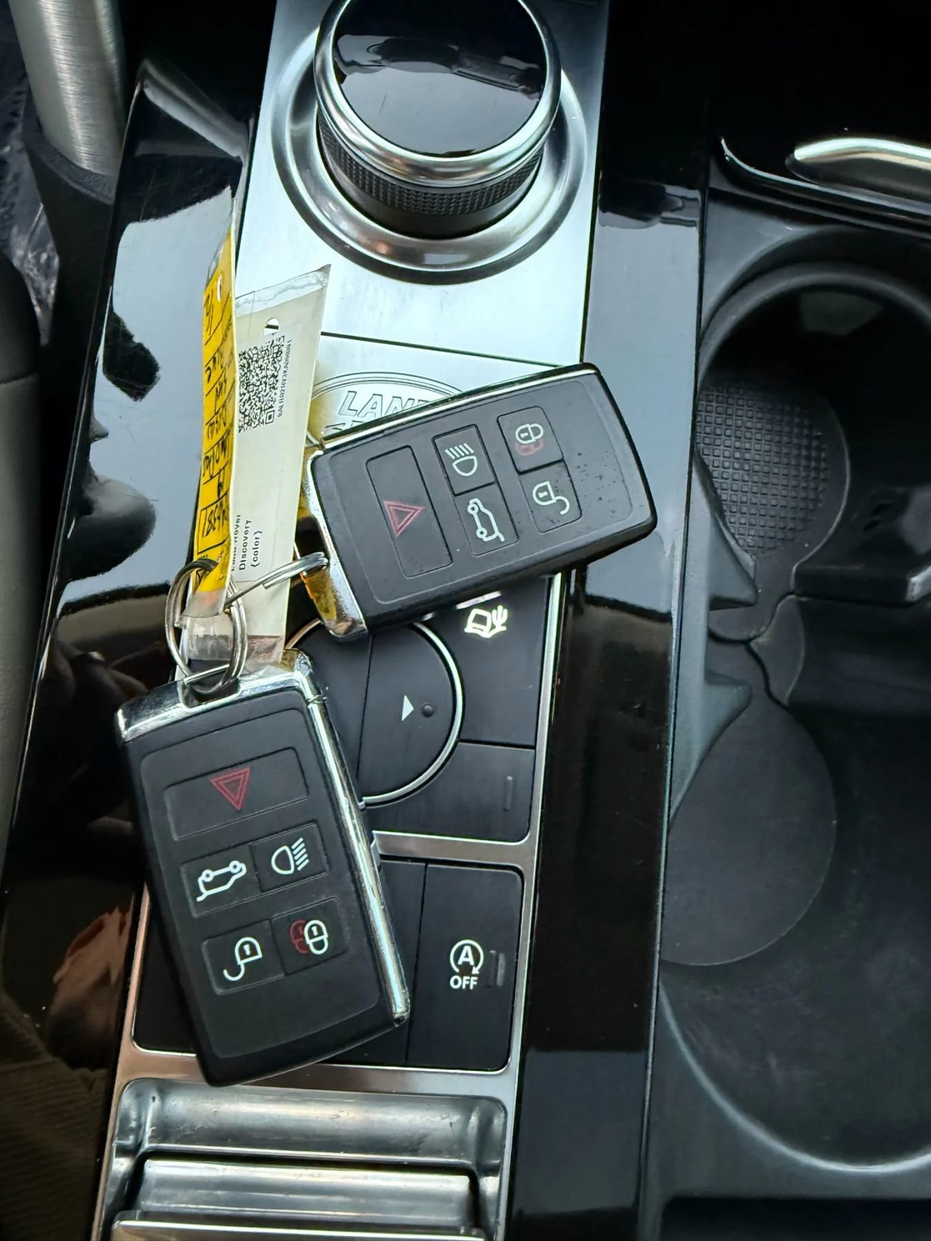 Used 2019 Land Rover Discovery HSE image 41