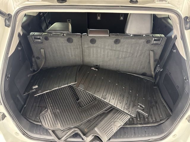 Used 2021 Toyota Highlander Limited image 29