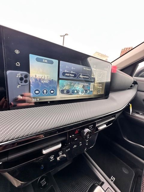 New 2025 Nissan Kicks SR image 14