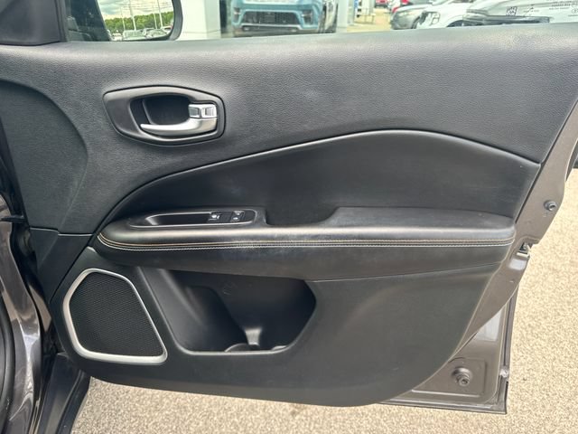 Used 2019 Jeep Compass Latitude w/ Popular Equipment Group AWD/4WD image 25