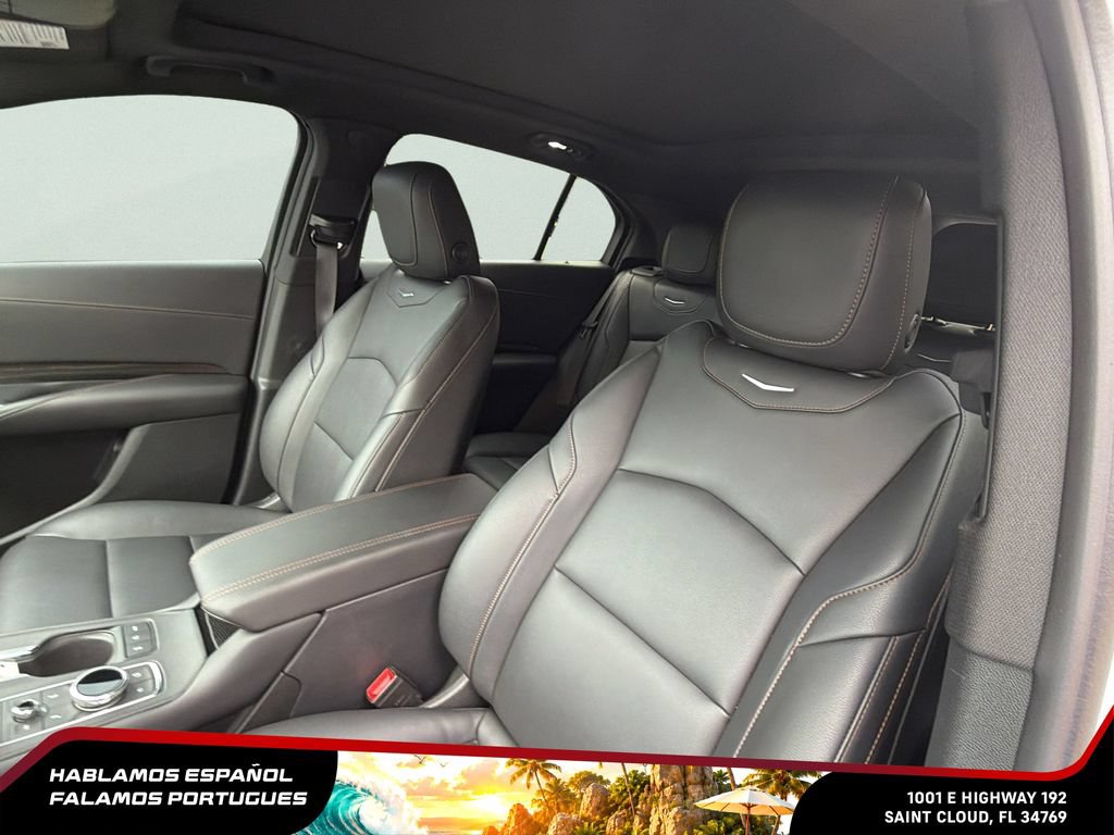 Certified 2022 Cadillac XT4 Sport w/ LPO, ONYX Package FWD image 16