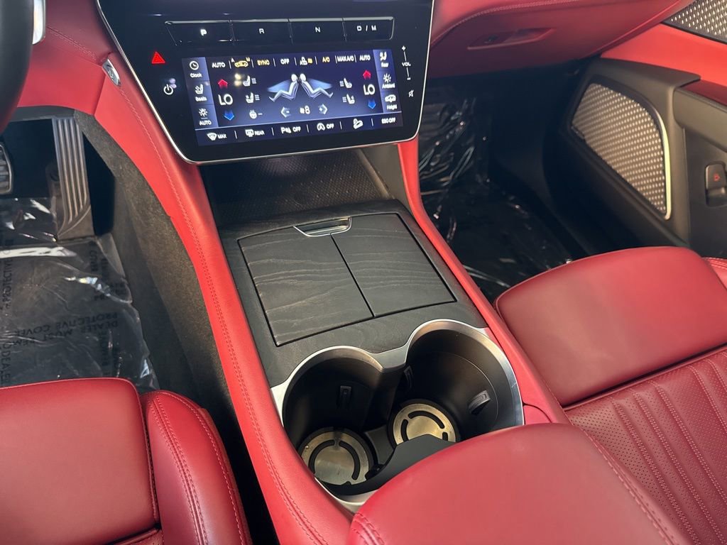 Used 2023 Maserati Grecale Modena AWD/4WD image 12
