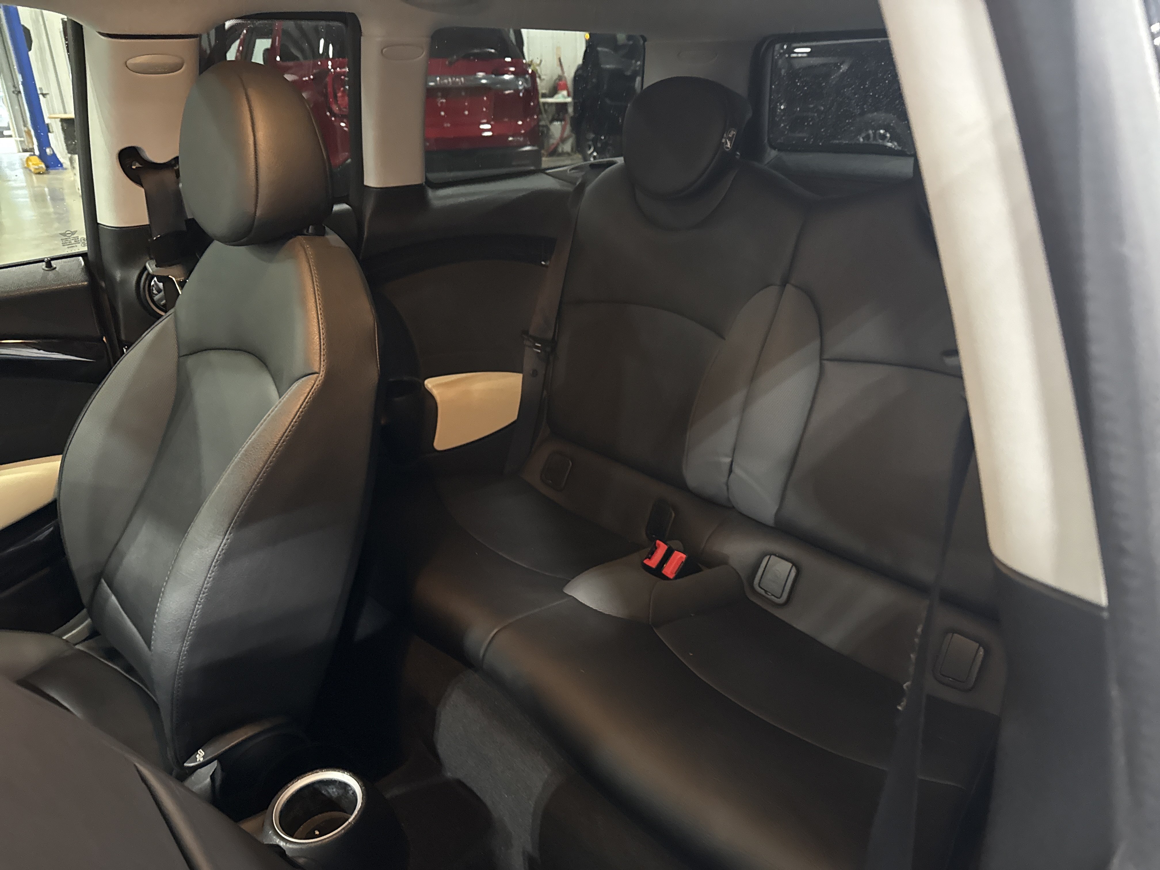 Used 2010 MINI Cooper Clubman S FWD image 8