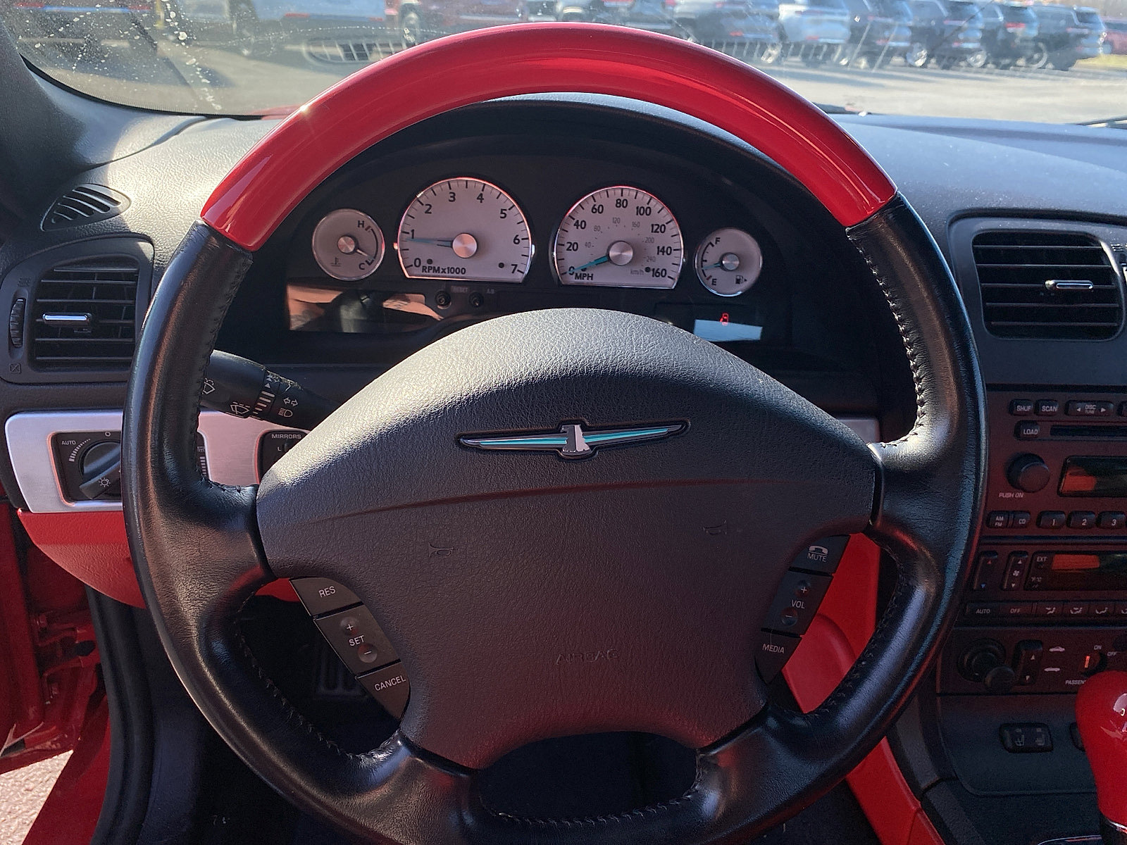 Used 2003 Ford Thunderbird image 13