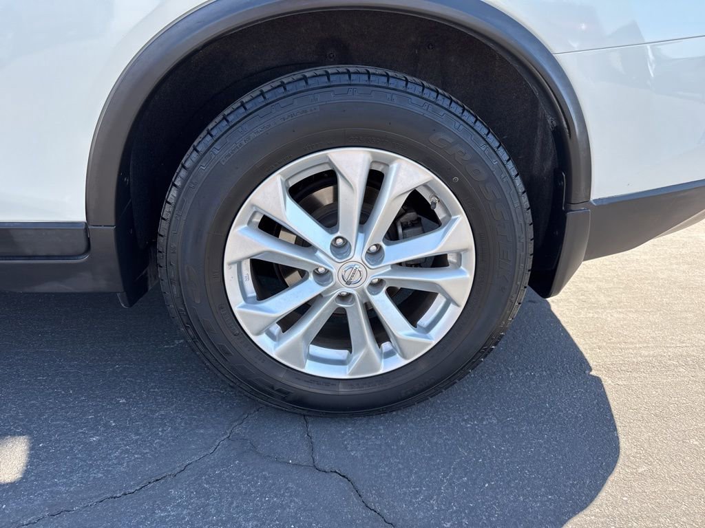 Used 2015 Nissan Rogue SV w/ SV Premium Package image 9