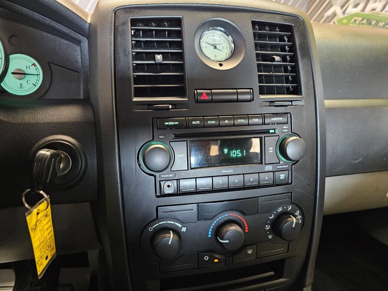 Used 2007 Chrysler 300 image 23