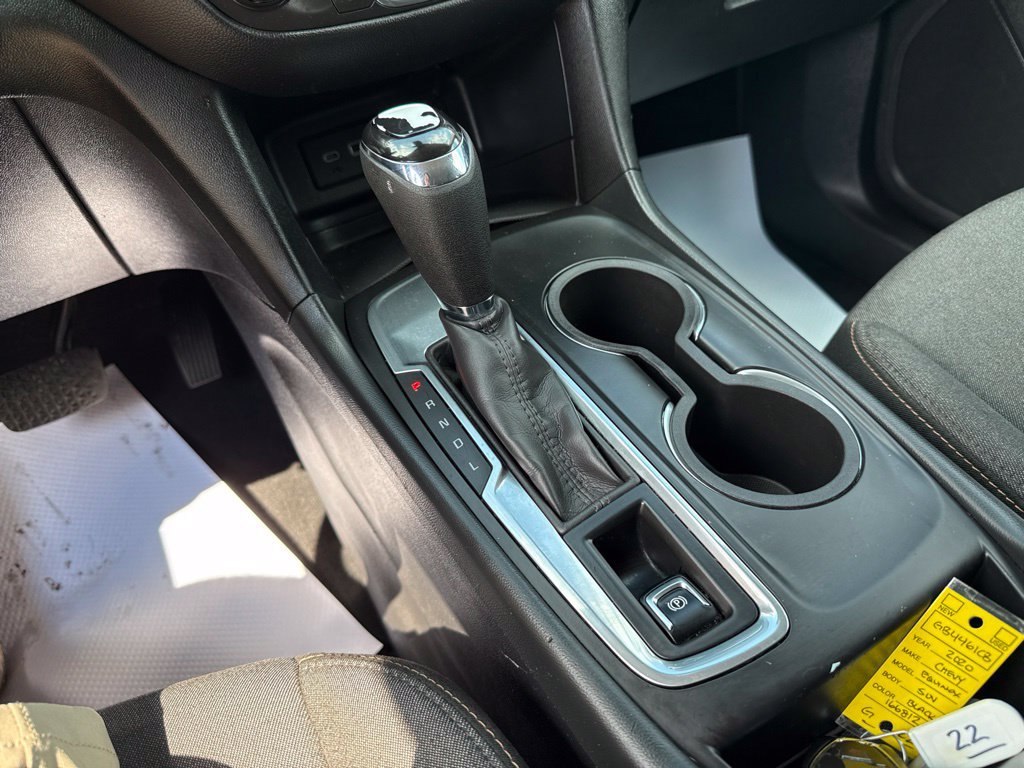 Used 2020 Chevrolet Equinox LT w/ LPO, Floor Liner Package FWD image 34