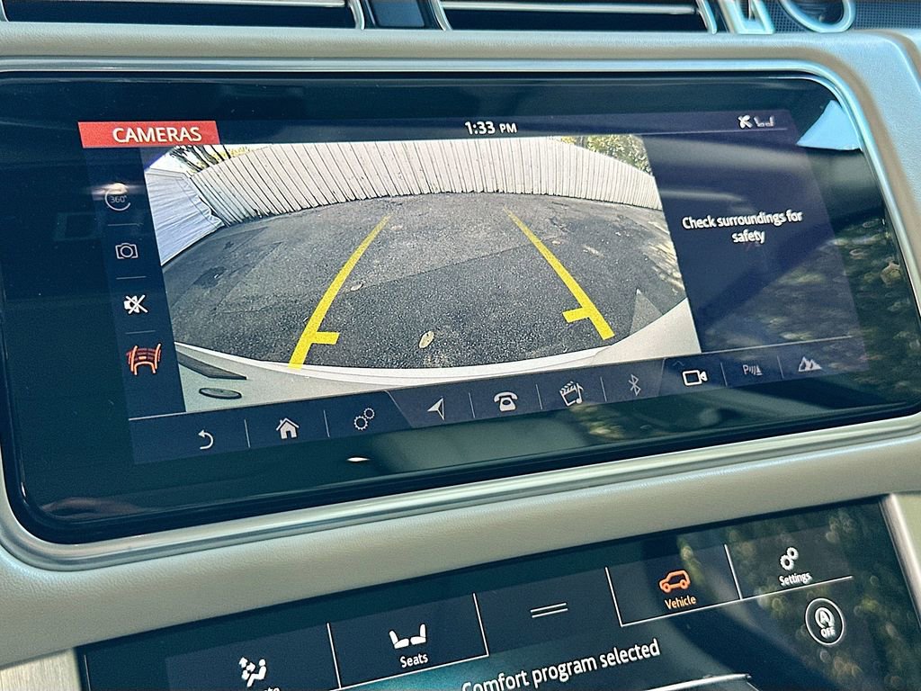 Used 2020 Land Rover Range Rover HSE image 13