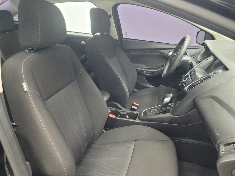 Used 2017 Ford Focus SEL FWD image 21