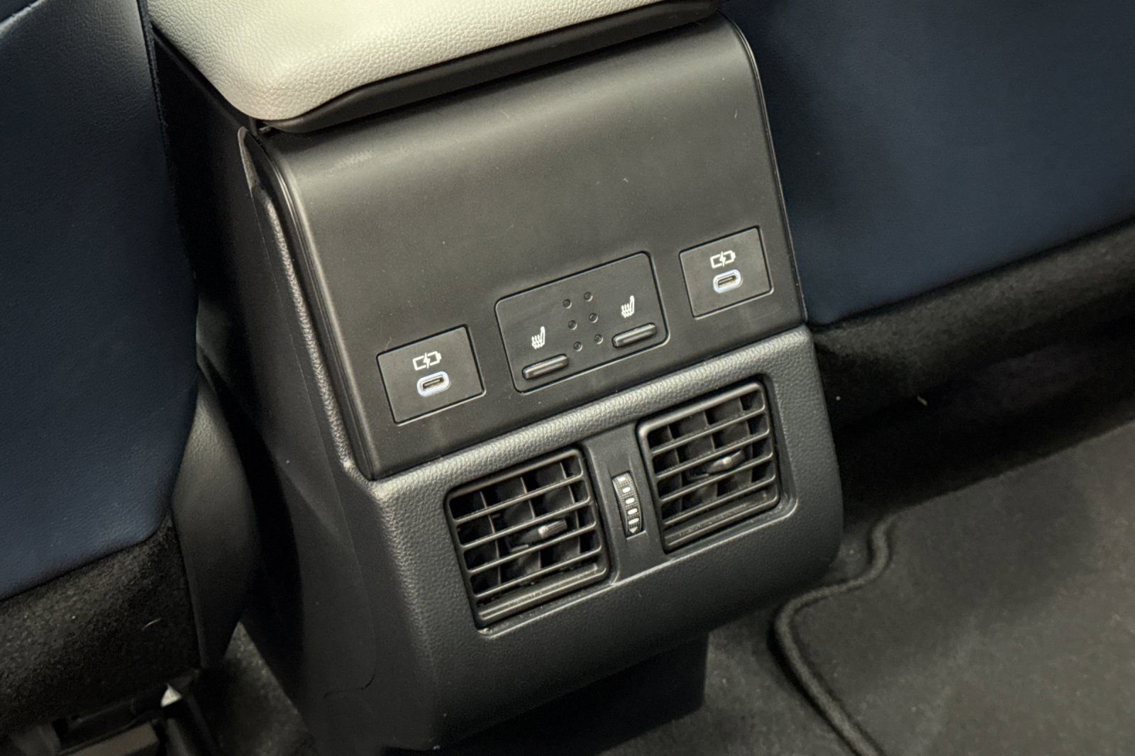 Used 2024 Subaru Solterra Touring image 17