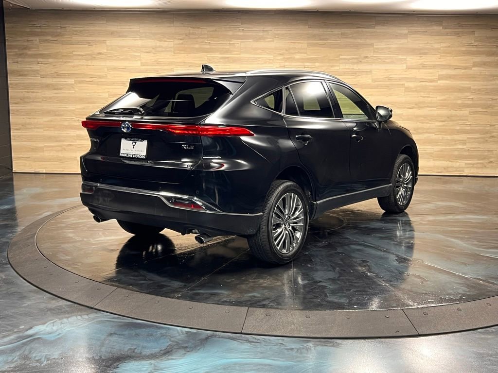 Used 2024 Toyota Venza XLE AWD/4WD image 12