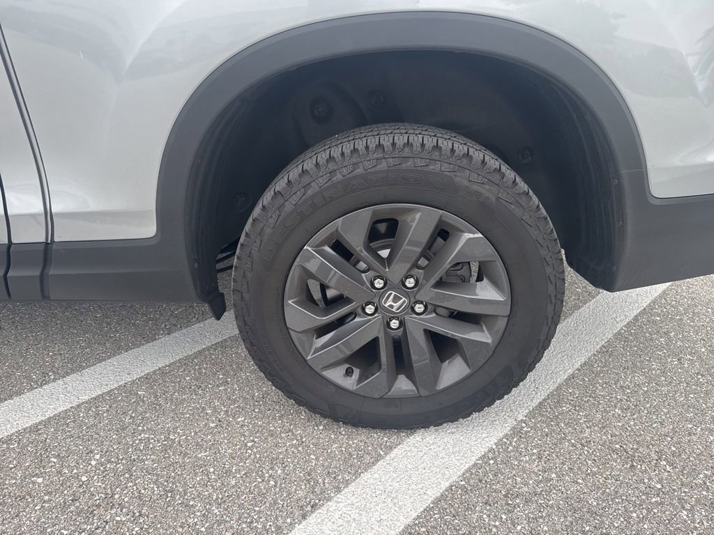 Used 2025 Honda Ridgeline Sport image 27