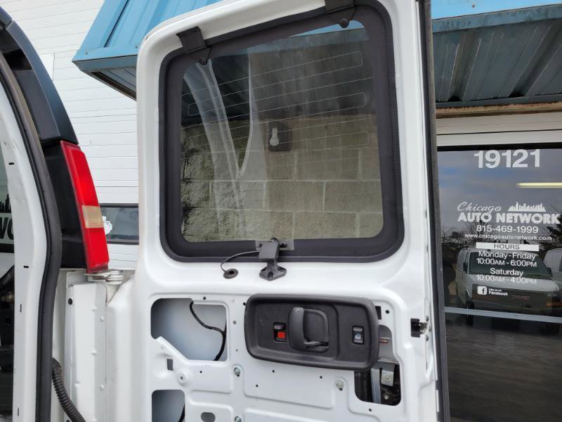 Used 2012 Chevrolet Express 2500 w/ Power Package image 9