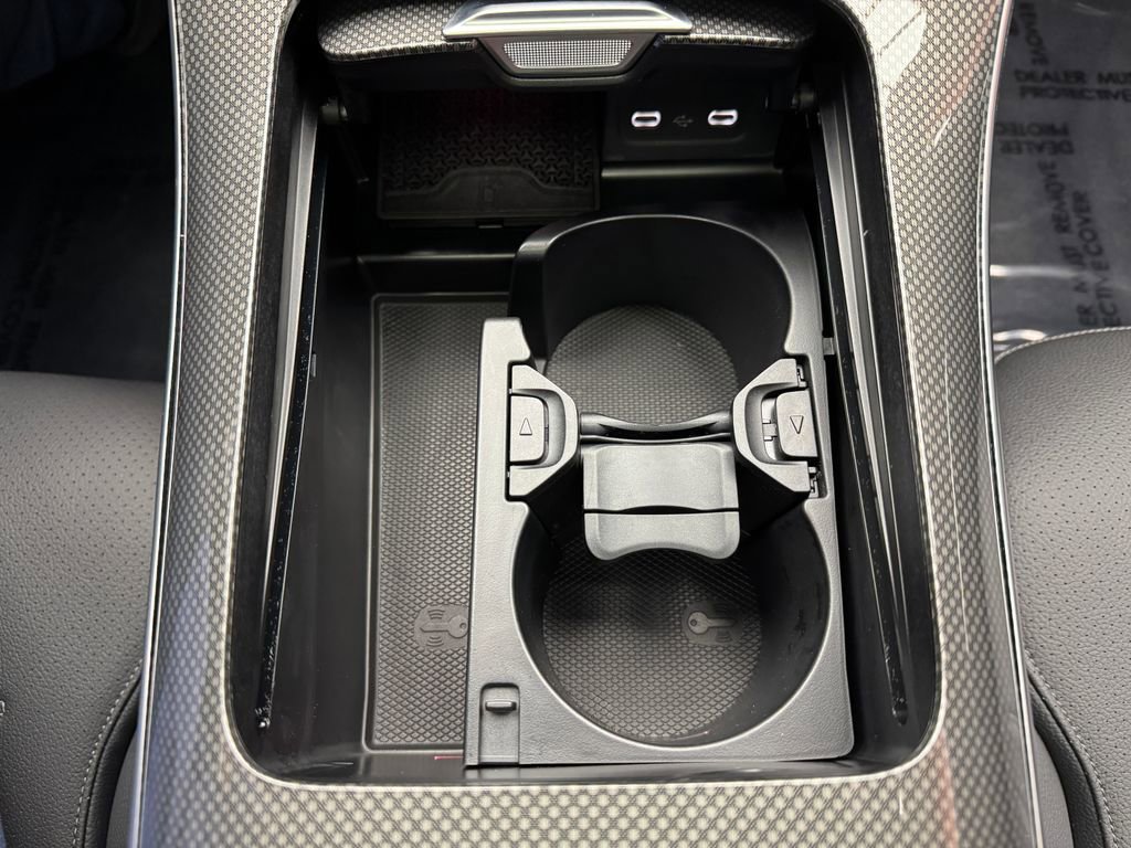 Used 2026 Mercedes-Benz C 300 4MATIC Sedan image 17