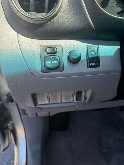 Used 2002 Toyota RAV4 4WD image 16