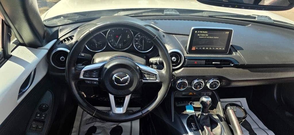 Used 2017 MAZDA MX-5 Miata Grand Touring RWD image 15