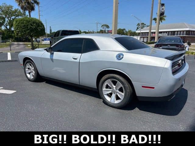 Used 2023 Dodge Challenger SXT image 4