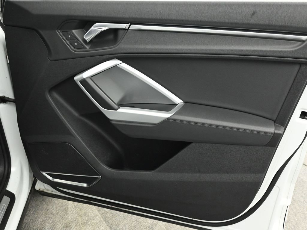 Used 2020 Audi Q3 2.0T Premium Plus w/ Premium Plus Package image 24