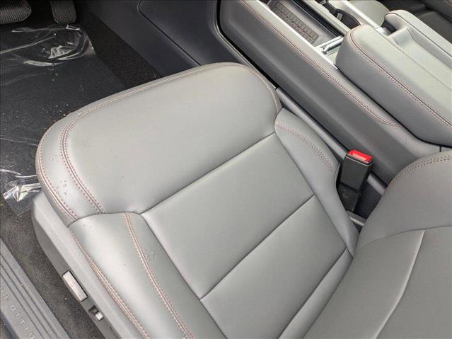 New 2025 Ford Expedition Active image 4