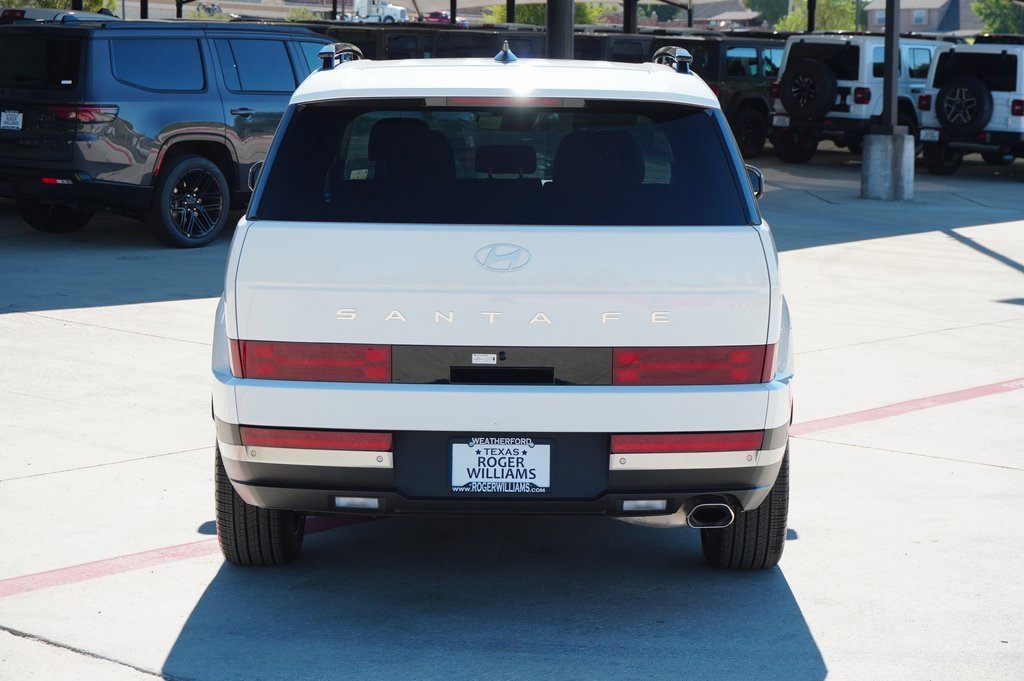 Used 2025 Hyundai Santa Fe Limited image 4