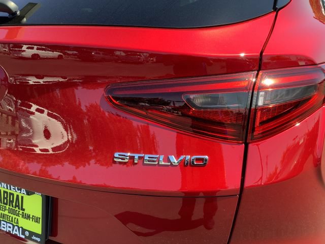 Used 2022 Alfa Romeo Stelvio Quadrifoglio w/ Active Assist Plus Package AWD/4WD image 45