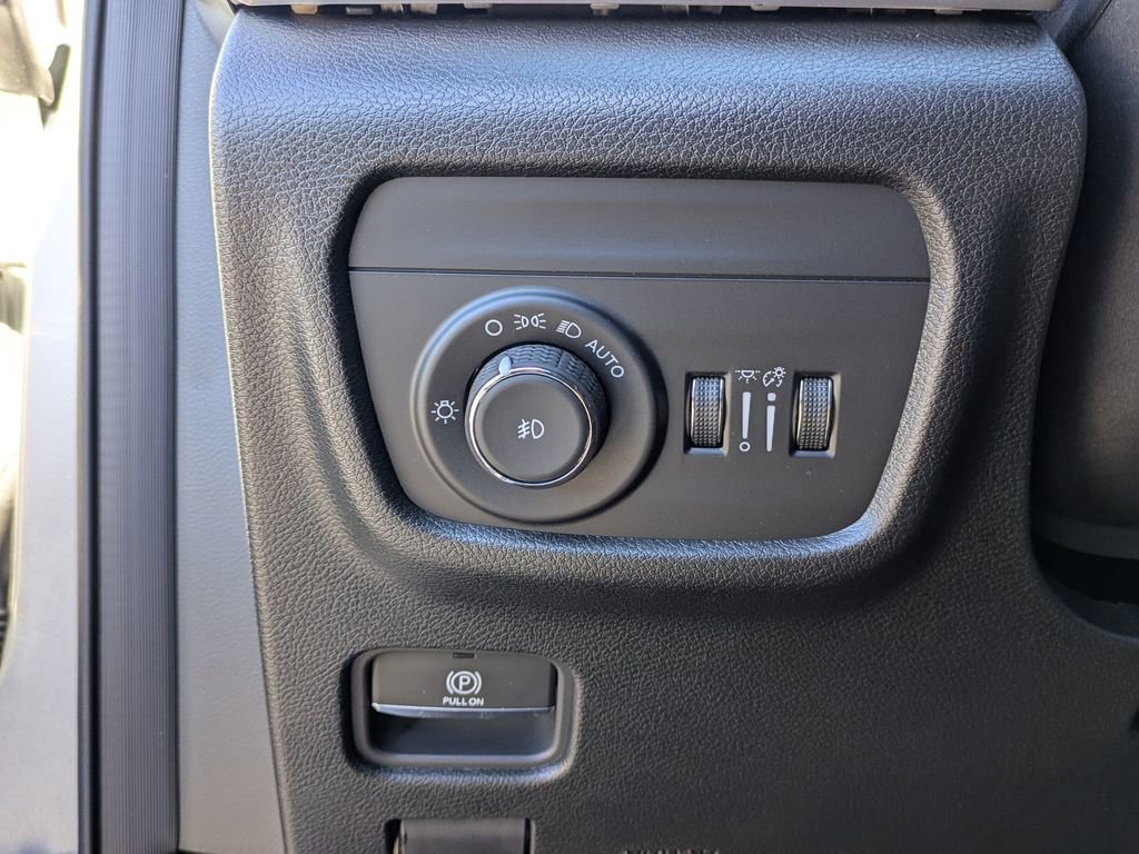 New 2025 Jeep Grand Cherokee L Limited image 18