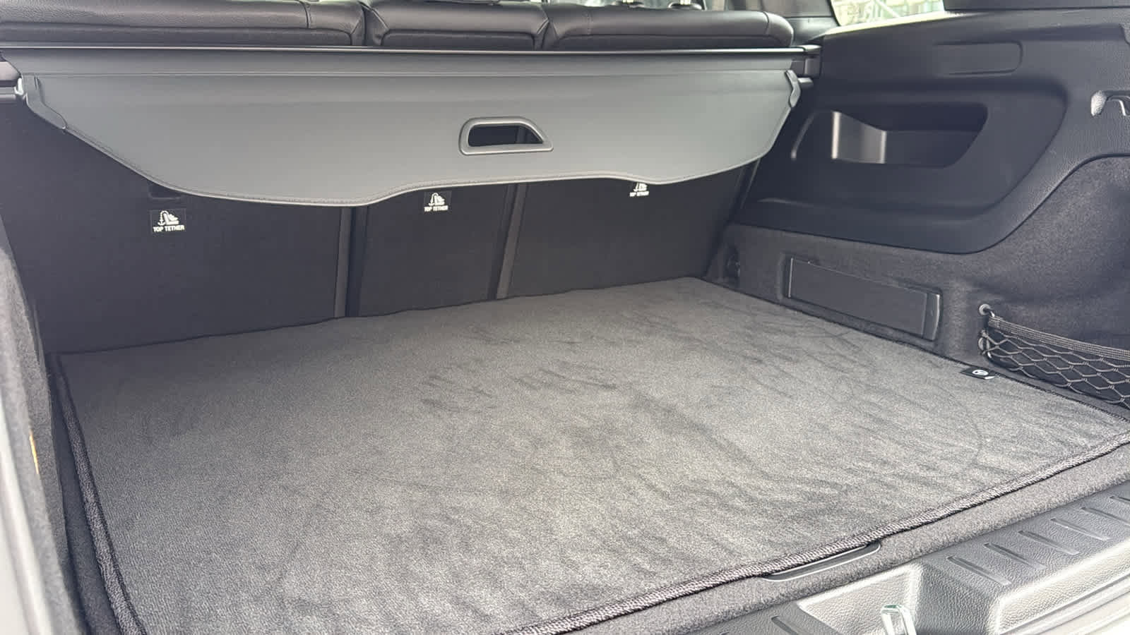 Used 2025 Mercedes-Benz GLB 250 4MATIC image 32