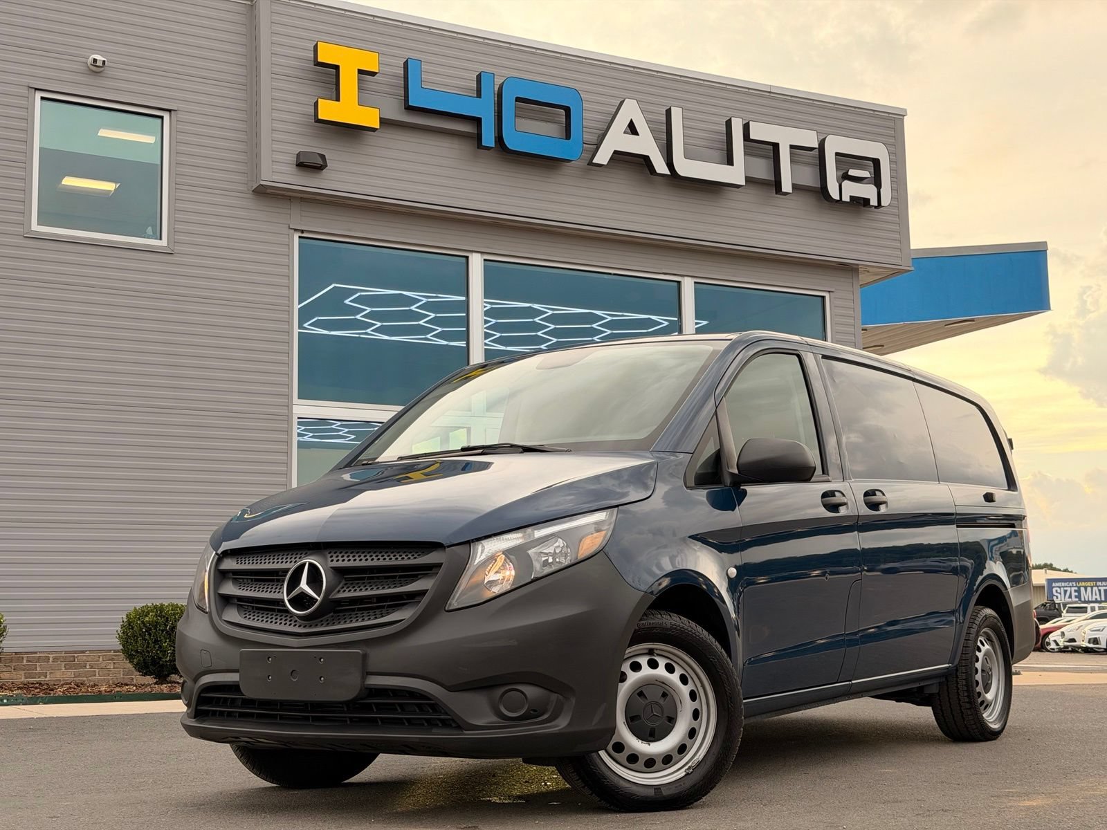 Used 2019 Mercedes-Benz Metris image 1