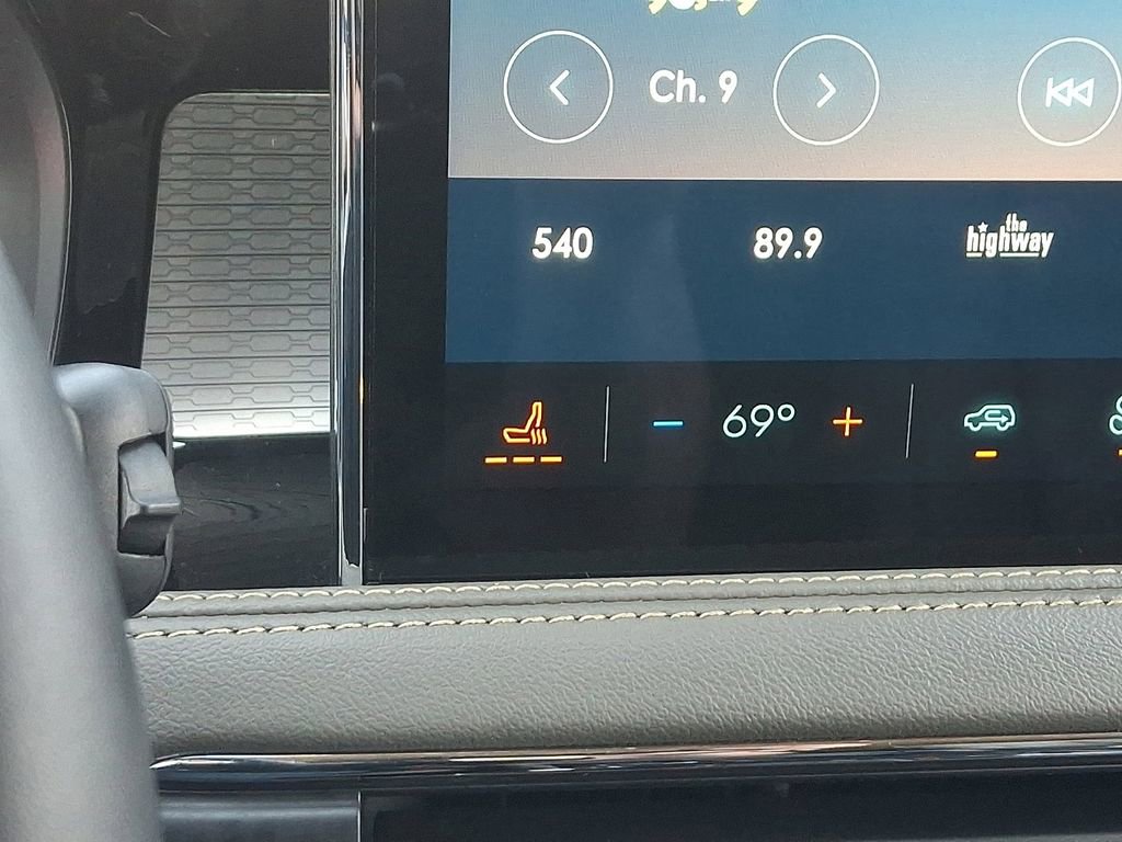 Certified 2023 Lincoln Corsair AWD image 27