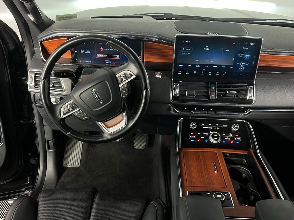 Used 2024 Lincoln Navigator Reserve image 17