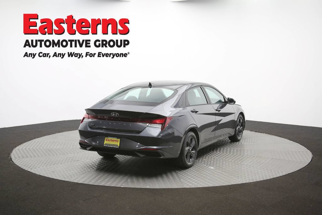 Used 2021 Hyundai Elantra SEL FWD image 39