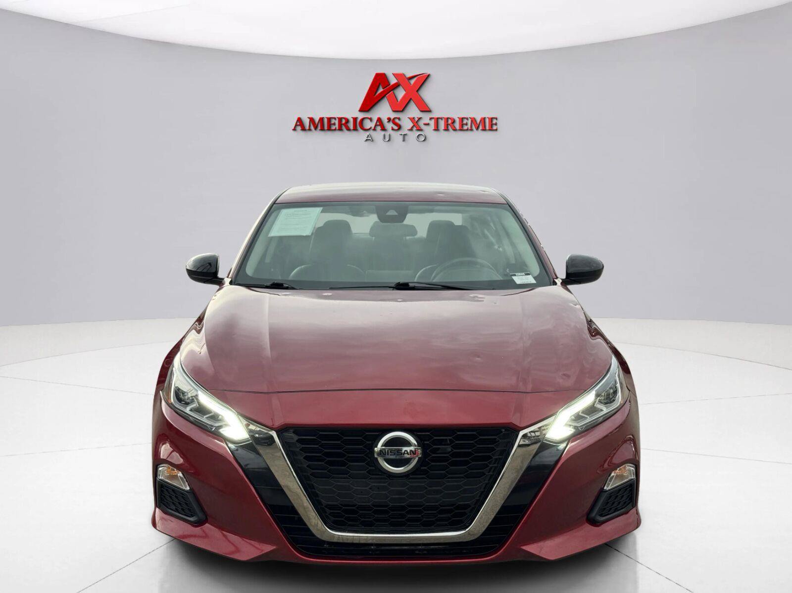 Used 2022 Nissan Altima 2.5 SR AWD/4WD image 9