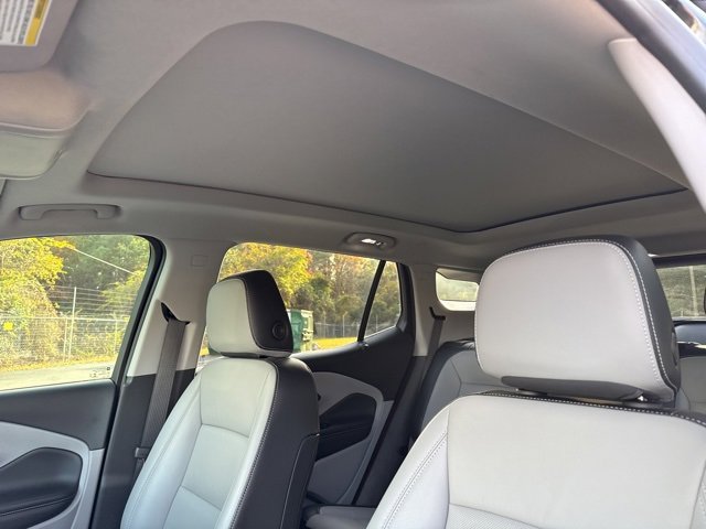 Used 2022 GMC Terrain SLT w/ Infotainment Package II image 10