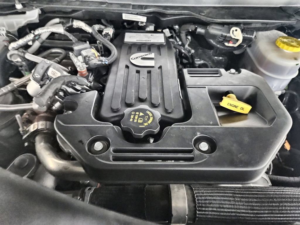 Used 2025 RAM 2500 Limited AWD/4WD image 40