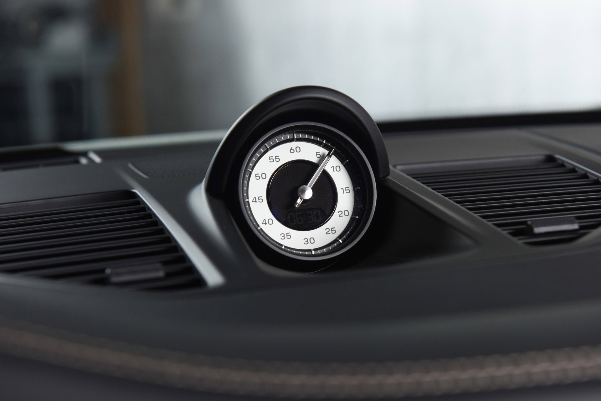 Used 2024 Porsche 911 Targa 4S image 24