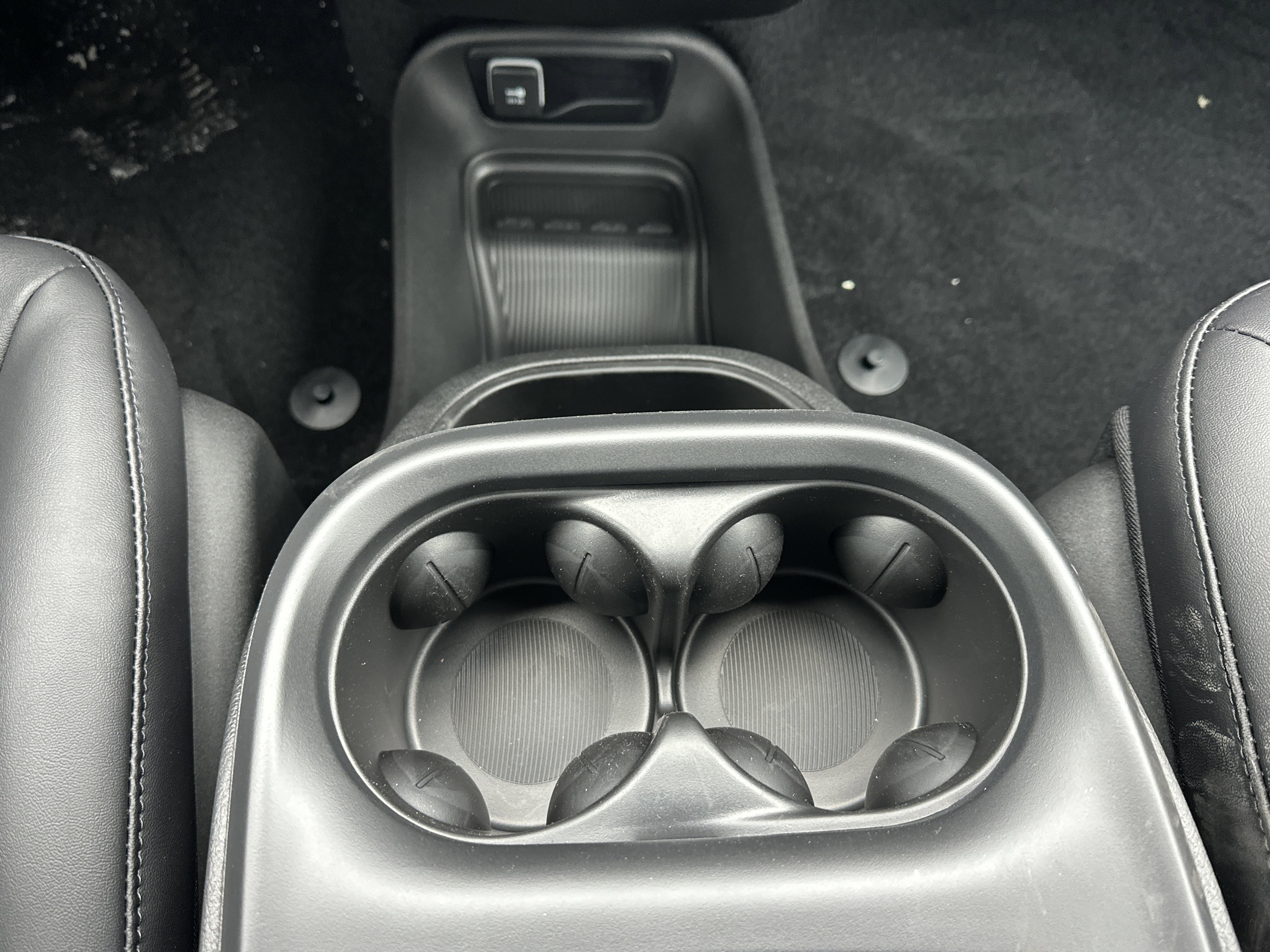 New 2026 Chrysler Pacifica Select image 5