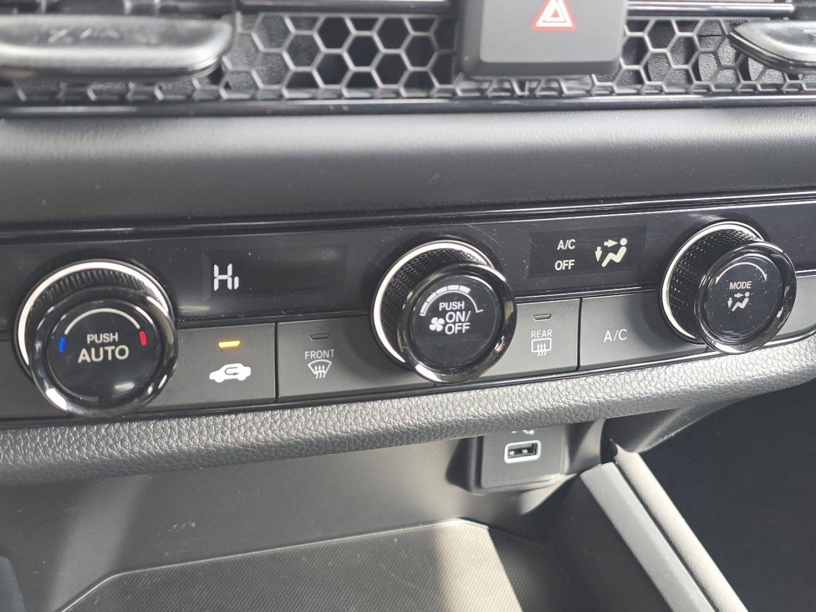 Used 2025 Honda HR-V LX image 35