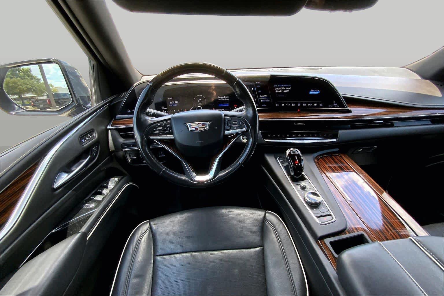 Used 2022 Cadillac Escalade Premium Luxury w/ Performance Package AWD/4WD image 6