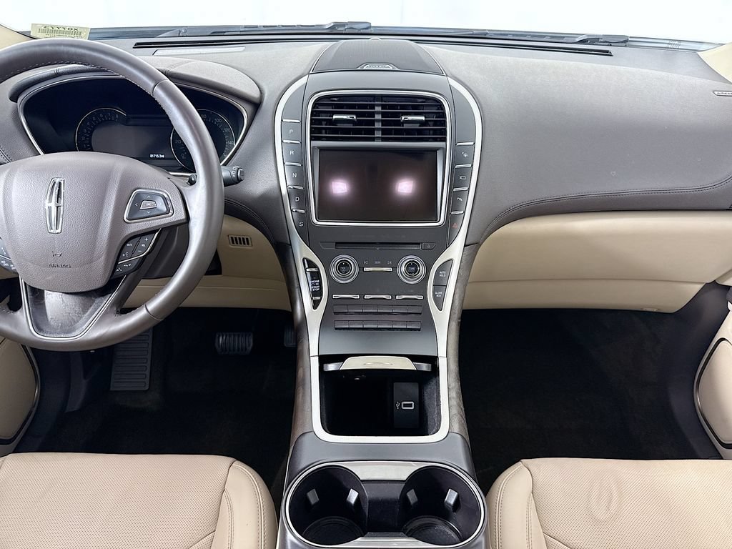 Used 2017 Lincoln MKX Reserve w/ Driver Assistance Package FWD image 14